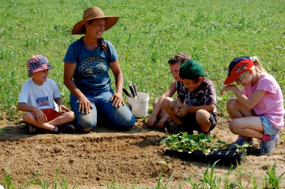 Penn Farm- Kids Planting crops